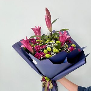 Mor Lilyumlu Lacivert Buket