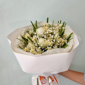 Nergis ve Beyaz Gül Buketi